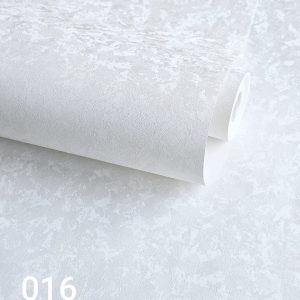 نمای نزدیک کاغذ دیواری سفید بافت دار با اکلیل نقره ای کد 016